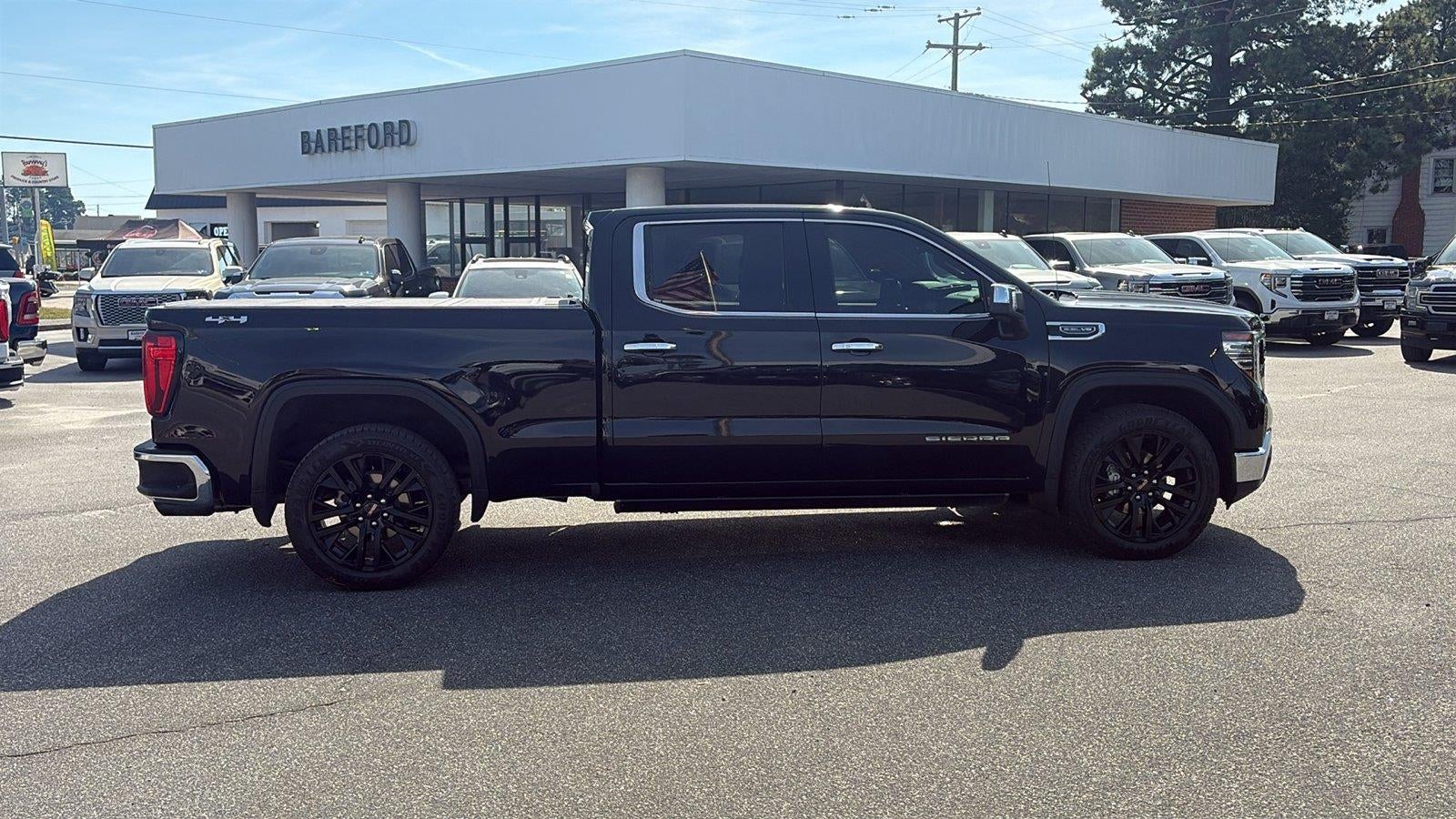 2024 GMC Sierra 1500 SLT