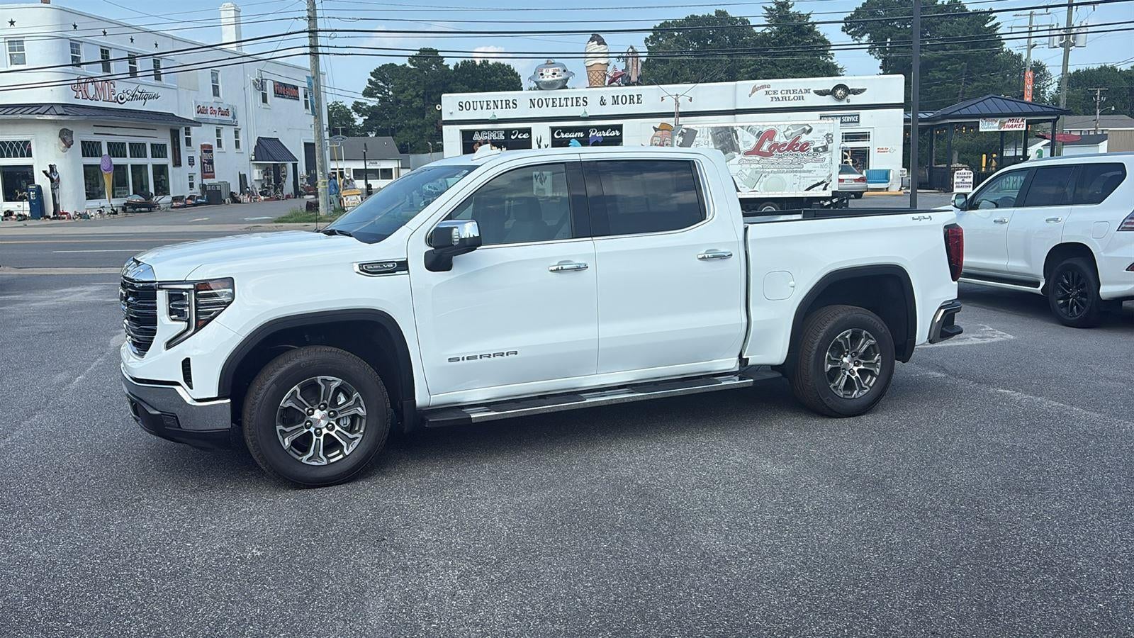2026 GMC Sierra 1500 SLT