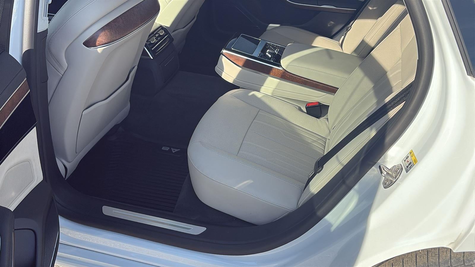 2024 Audi A8 L 55 TFSI quattro Tiptronic