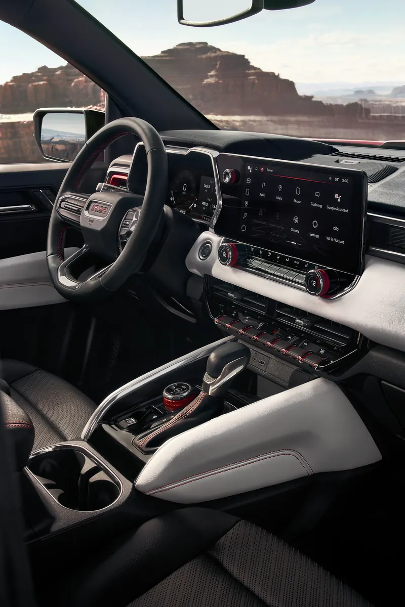 2026 GMC Canyon infotainment system at Bareford GMC in TAPPAHANNOCK VA